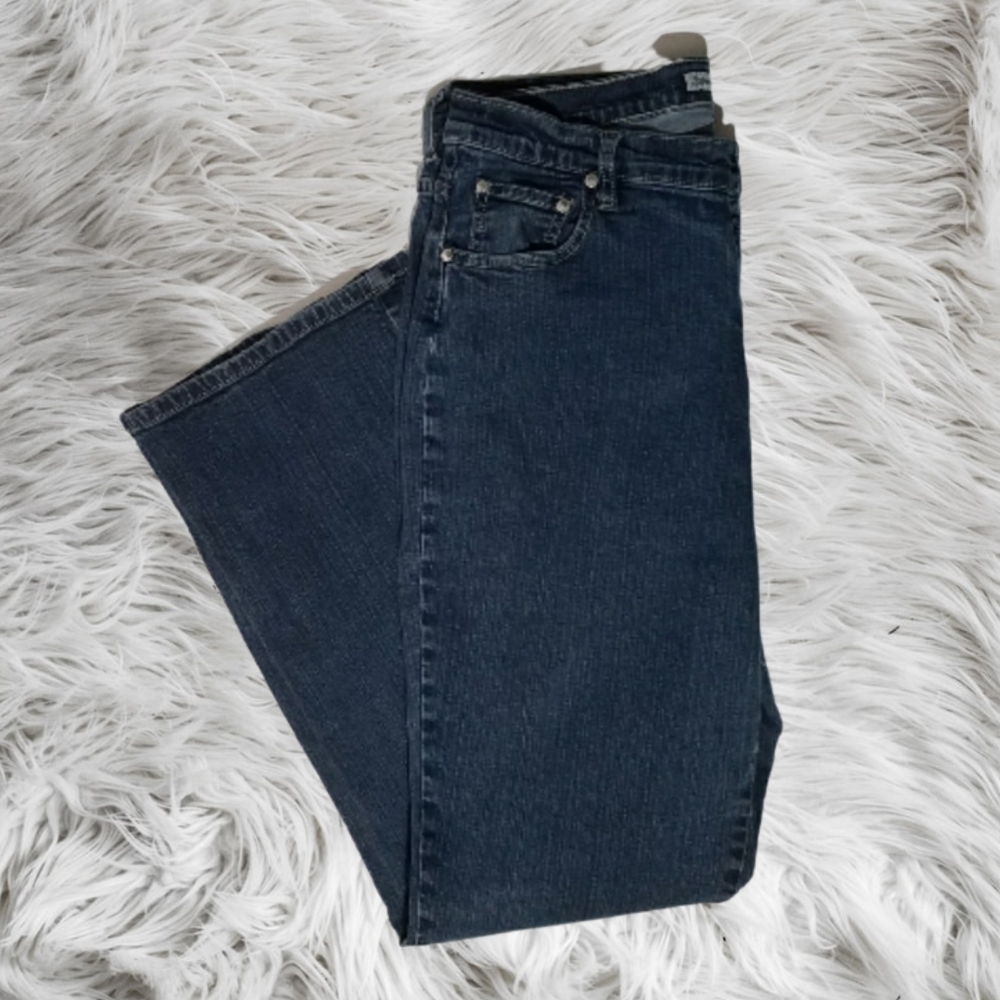 E) St. John’s Bay Women’s Stretch Bootcut Jeans – Size 16 Dark Wash Mid-Rise Den